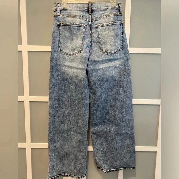 Sneak Peek Acid Wash Wide Leg High‎ Rise Jeans. Like New. Women’s Size: 11 W30. - Picture 5 of 8